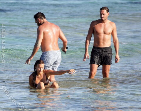 Irina Shayk nude photo 120