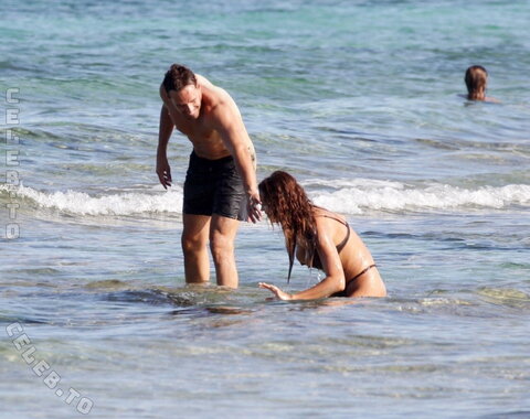 Irina Shayk nude photo 123