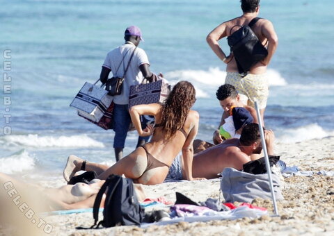 Irina Shayk nude photo 139