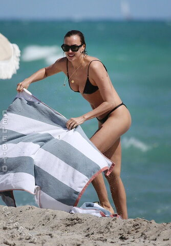 Irina Shayk nude