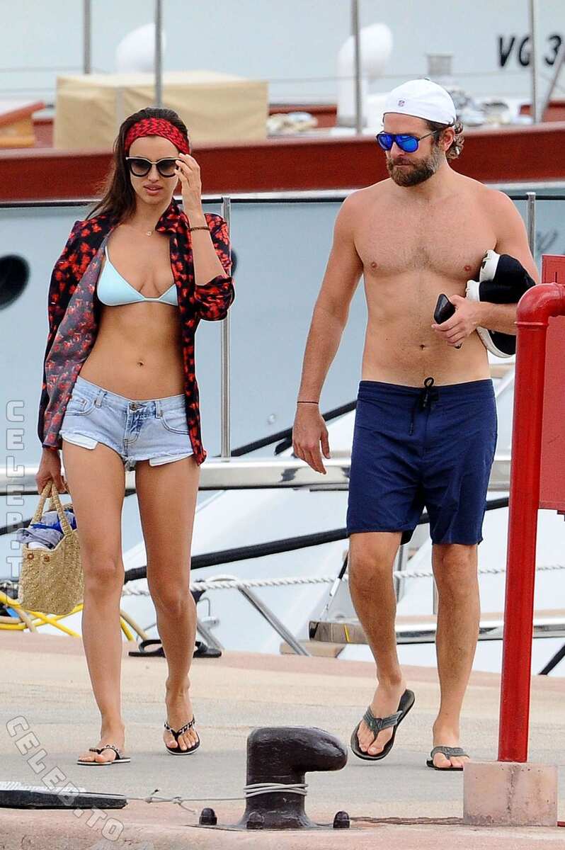 Irina Shayk nude photo 7