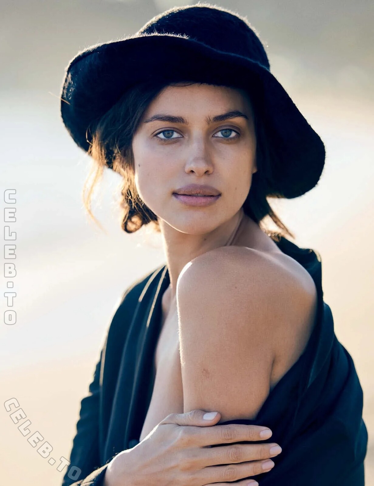 Irina Shayk nude photo 5