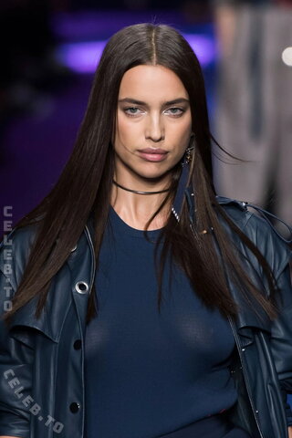 Irina Shayk nude photo 8