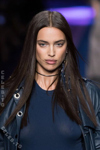 Irina Shayk - SPRING 2017 READY-TO-WEAR Versace #seethrough