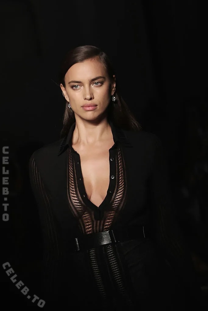 Irina Shayk nude photo 4