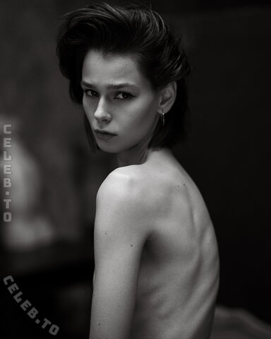 Irina Telicheva nude photo 18