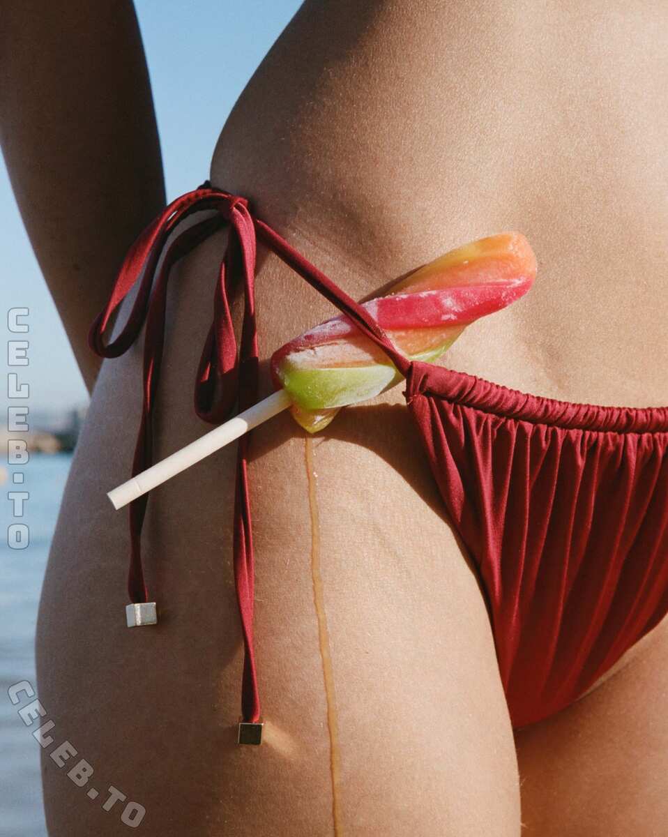 Iris Mittenaere nude photo 6