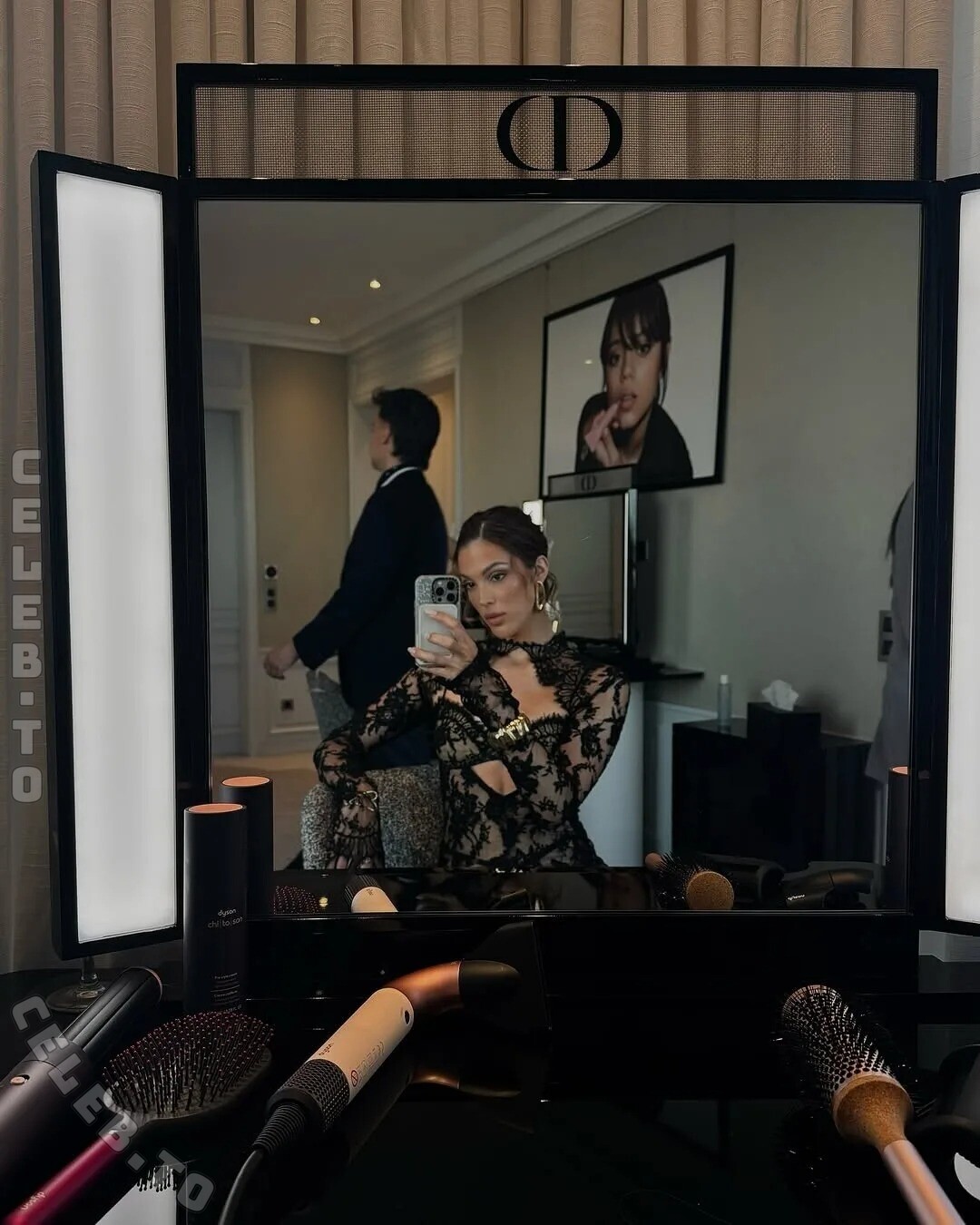Iris Mittenaere nude photo 6