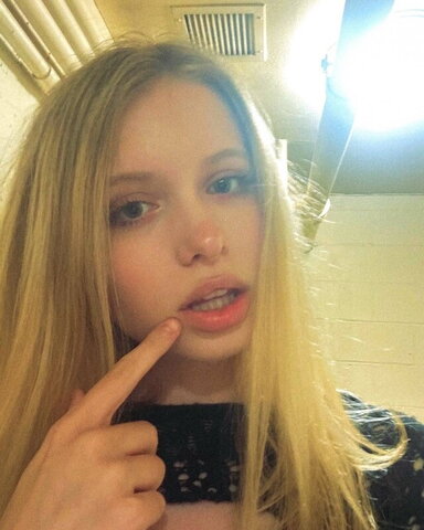 iris_sisto nude photo 6