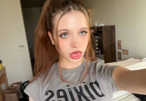 iris_sisto nude photo 3