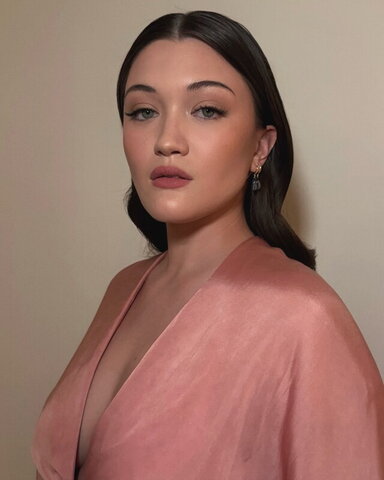 Isa Briones nude photo 21