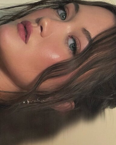 Isa Briones nude photo 6