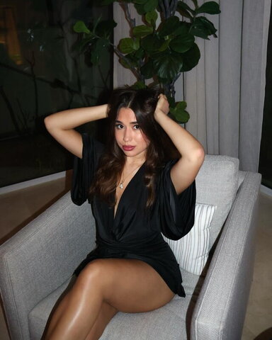 Isa Matos nude photo 3