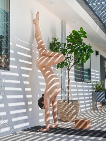 Isabel Love nude photo 18
