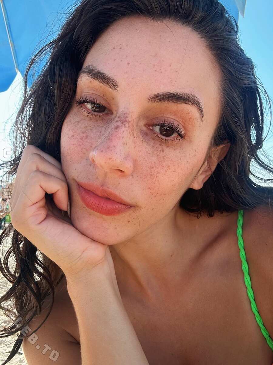 Isabela Reda nude photo 2