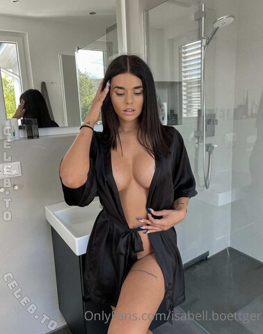 Isabell Böttger nude photo 9
