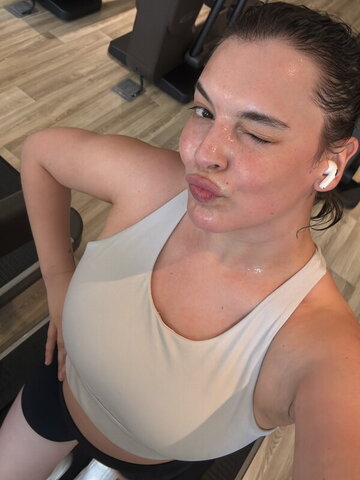 Isabella Gomez nude photo 2