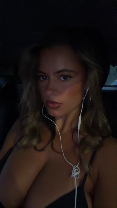 Isabella Lauren nude photo 1