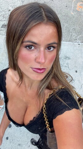 Isabella Lauren Hot (3 photos)