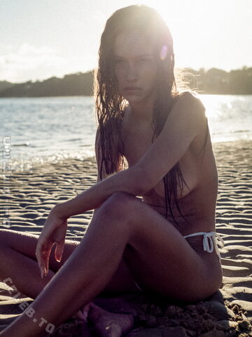 Isabella Mathers nude photo 16