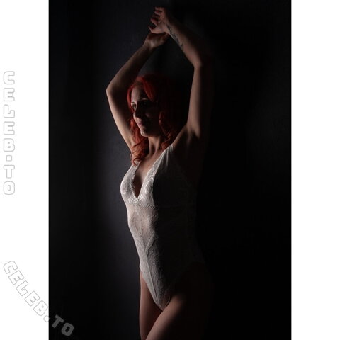 isabxllx.sdr nude photo 12