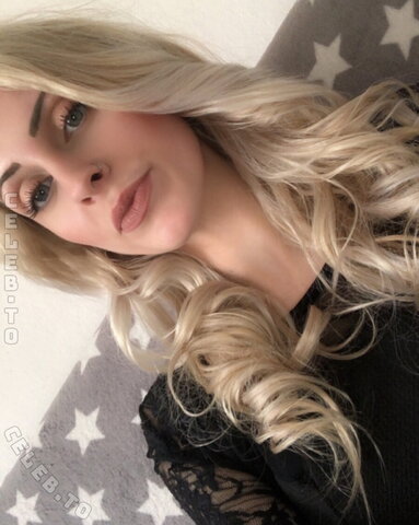 isabxllx.sdr nude photo 9