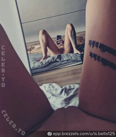 is.bella125 nude photo 2