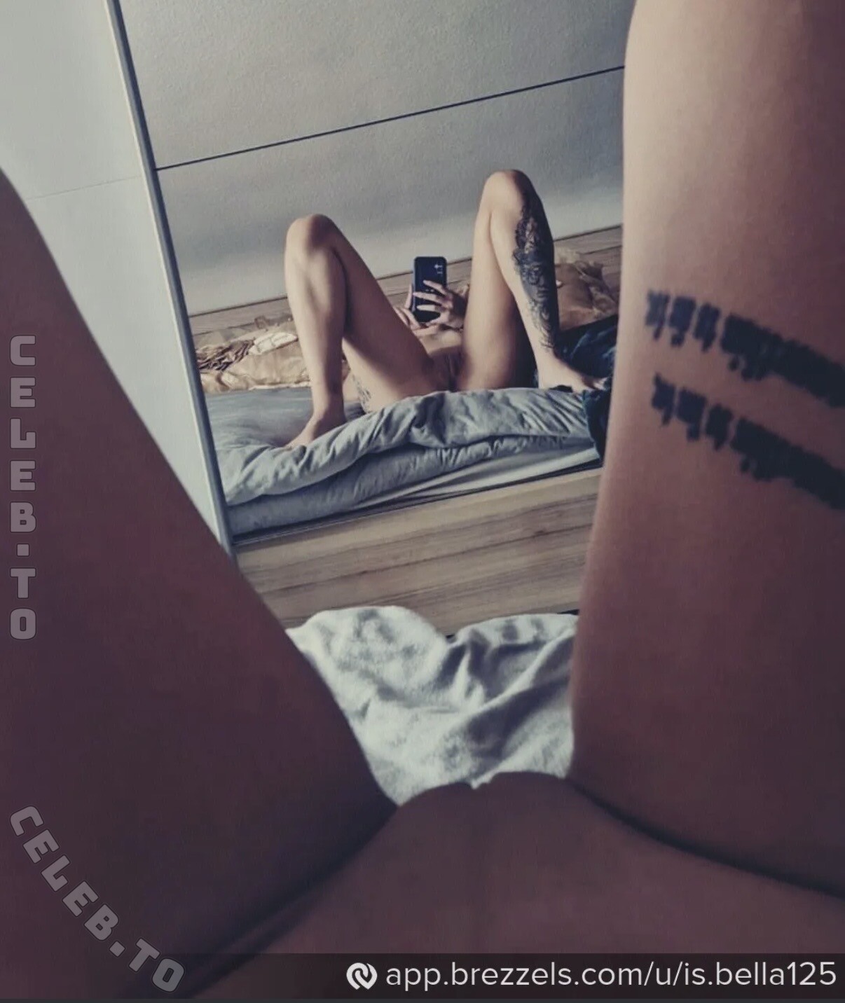 is.bella125 nude photo 2