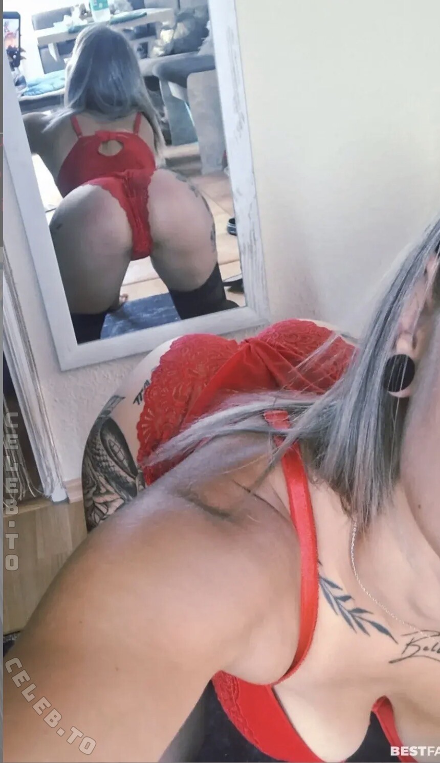 is.bella125 nude photo 3