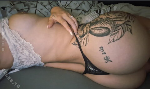 is.bella125 nude photo 3