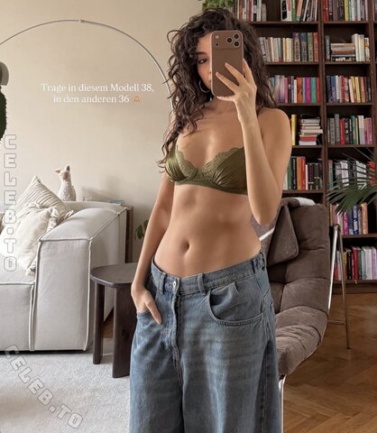 Ischtar Isik nude photo 10