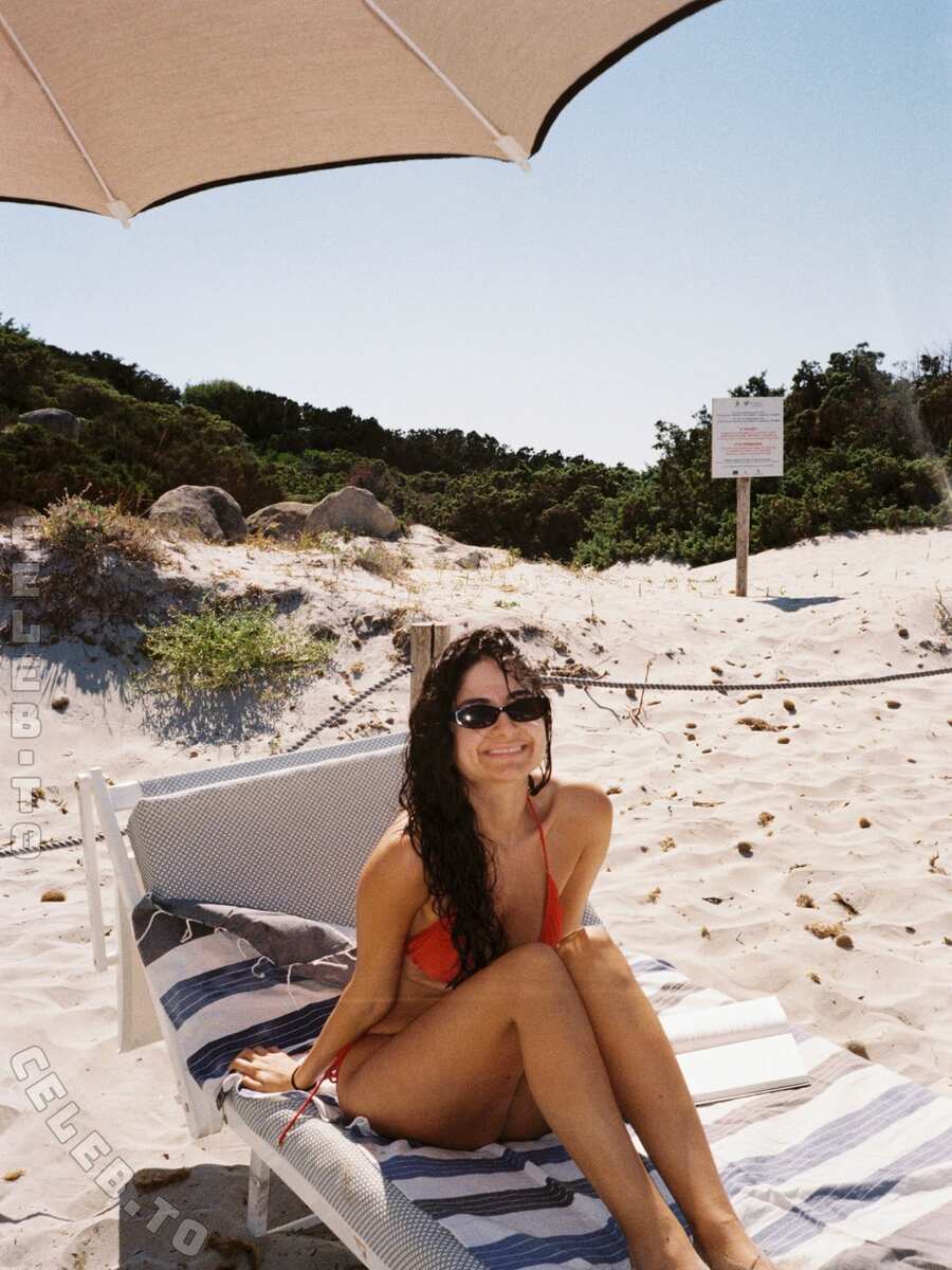 Ischtar Isik nude photo 4