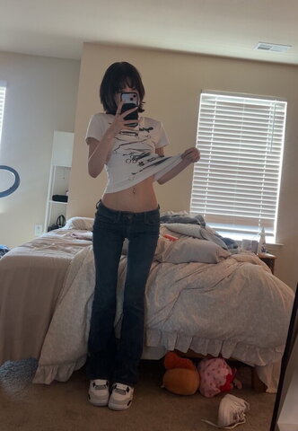 isizzly nude photo 8