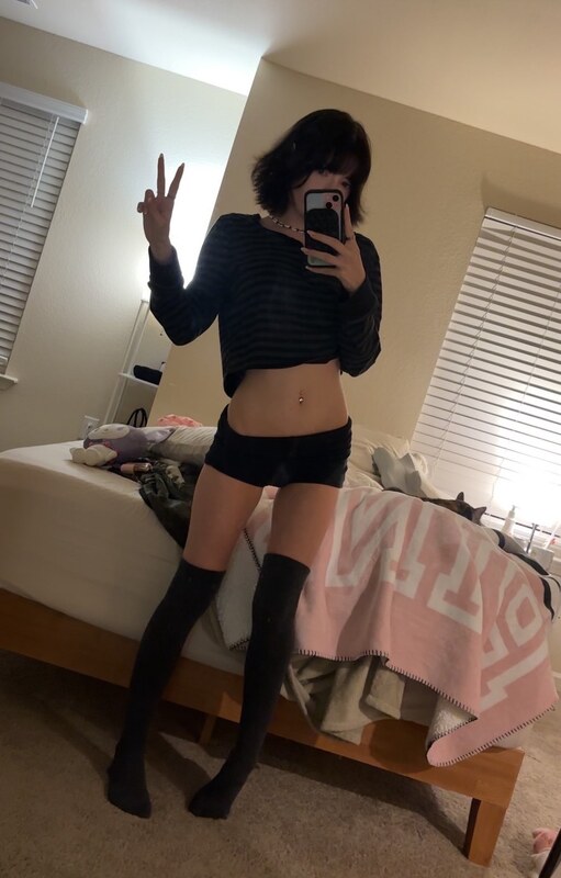 isizzly nude photo 9