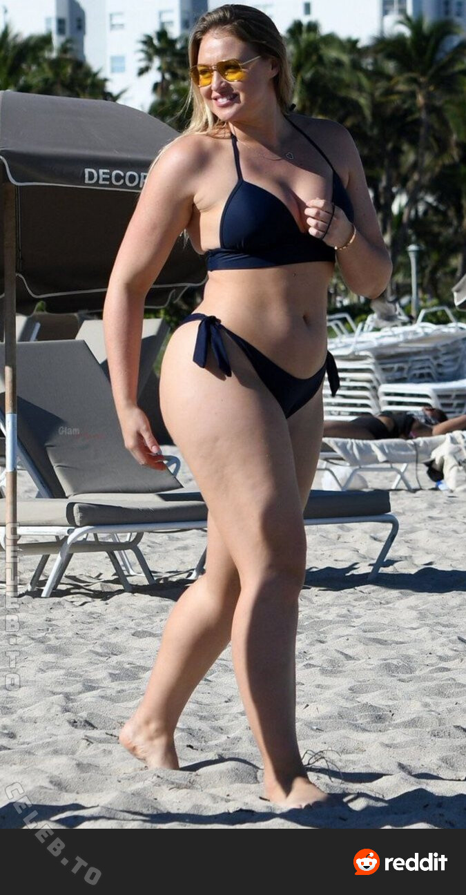 Iskra Lawrence nude photo 12