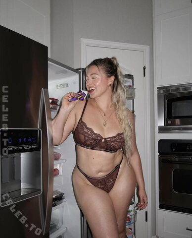Iskra Lawrence nude photo 72