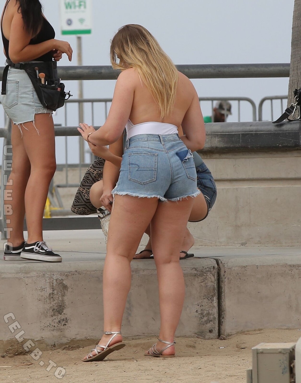 Iskra Lawrence nude photo 14