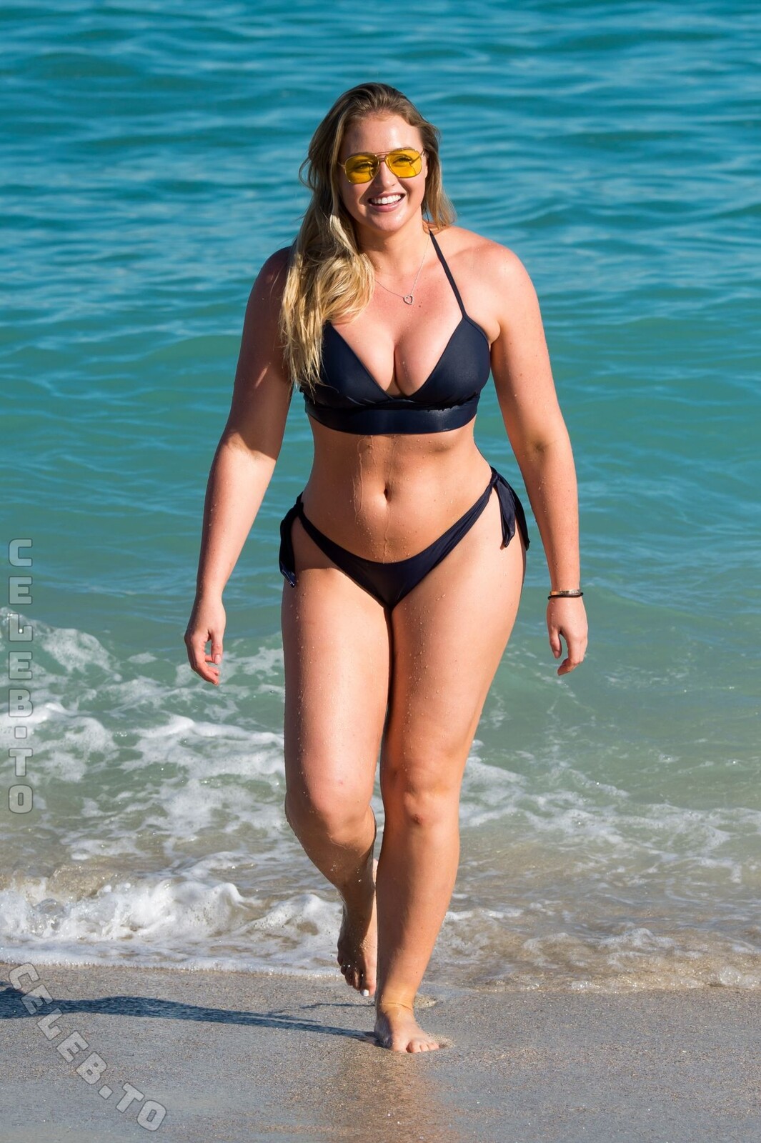 Iskra Lawrence nude photo 17