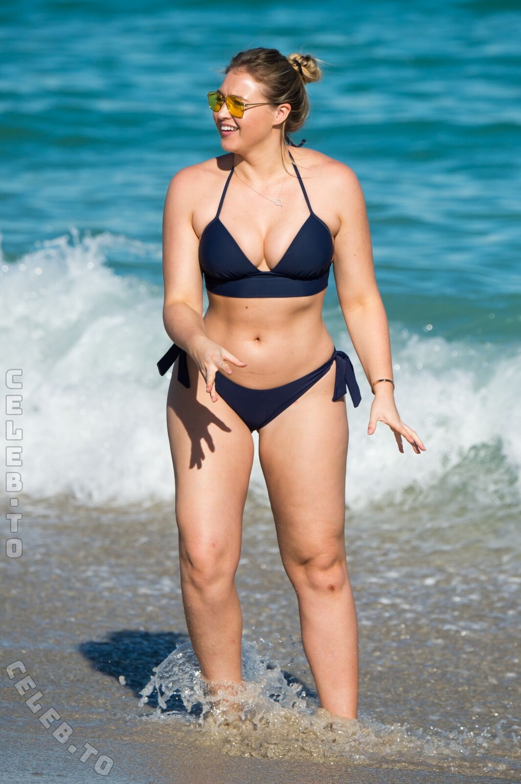 Iskra Lawrence nude photo 19