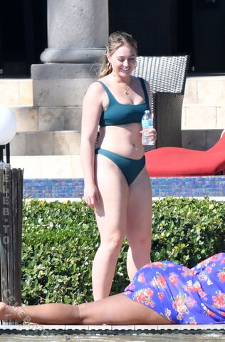 Iskra Lawrence nude photo 99