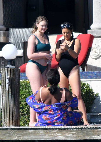 Iskra Lawrence nude photo 98