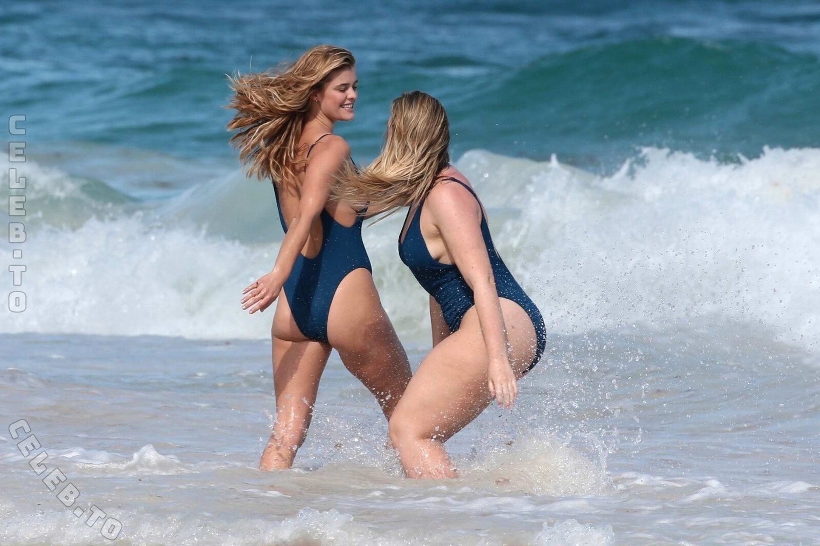 Iskra Lawrence nude photo 16