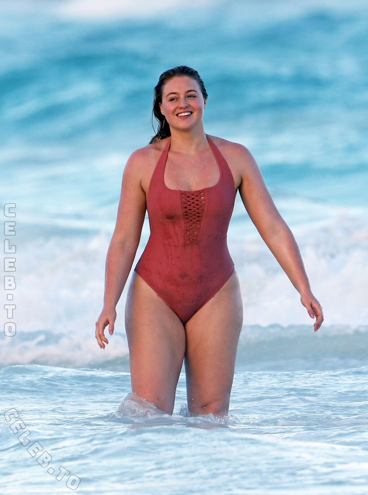 Iskra Lawrence nude photo 3