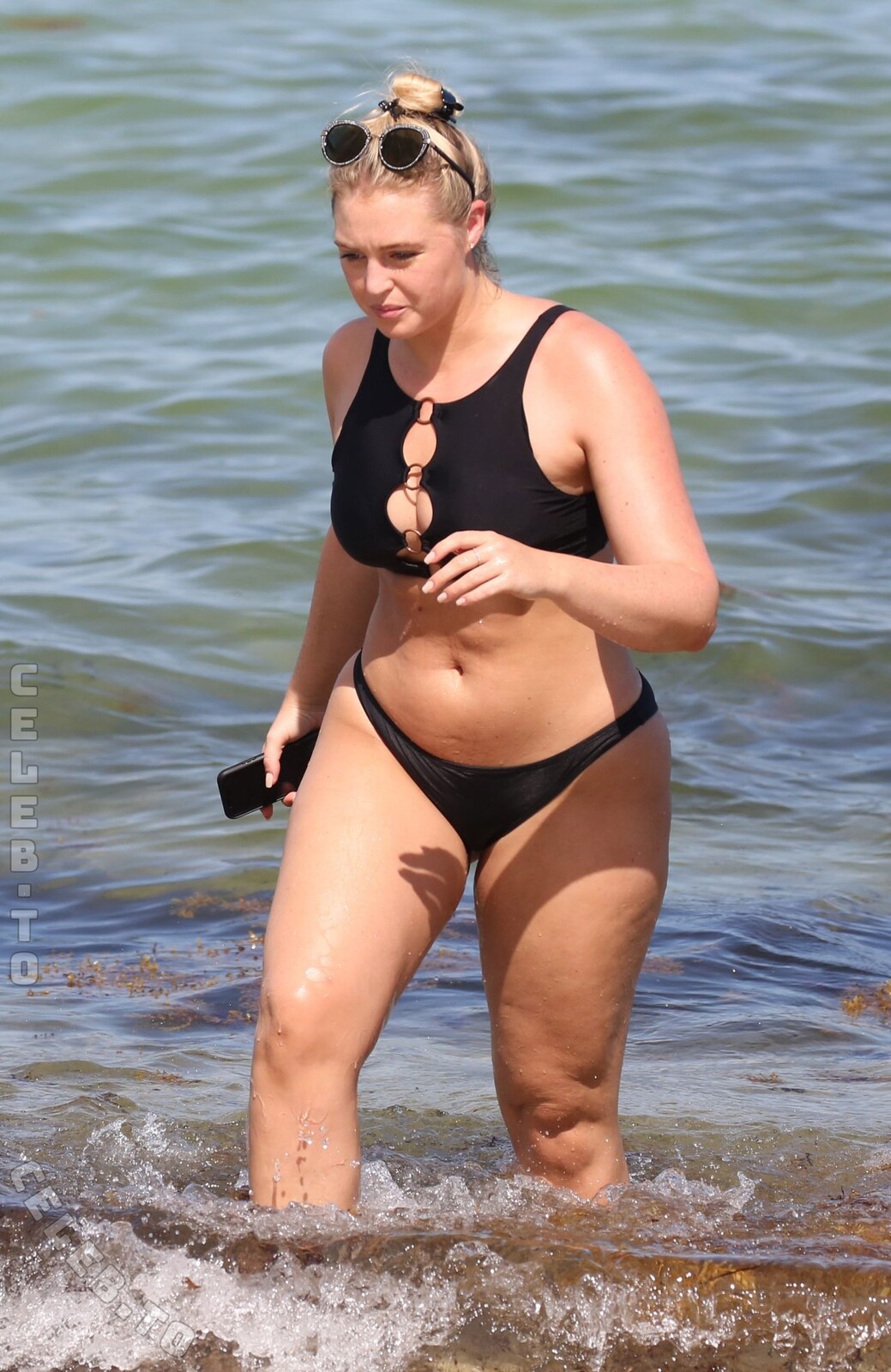 Iskra Lawrence nude photo 6