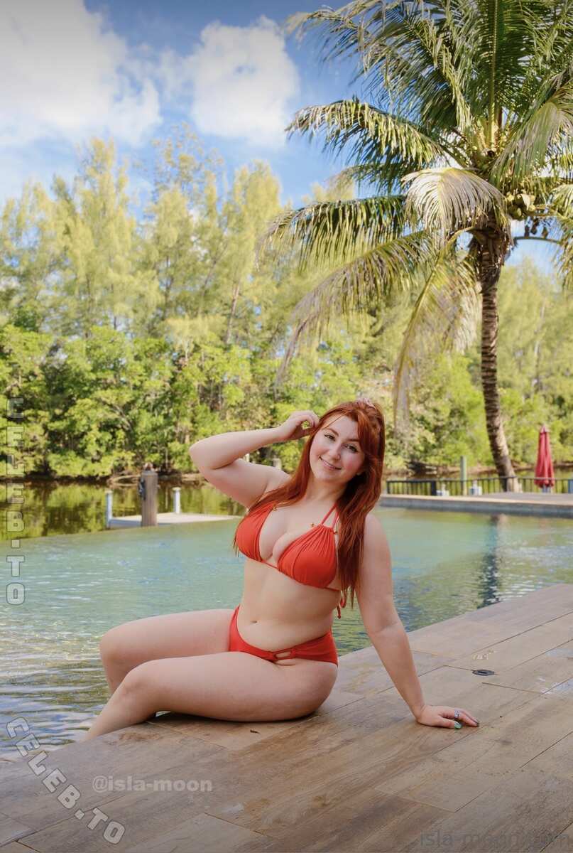 Isla Moon nude photo 1