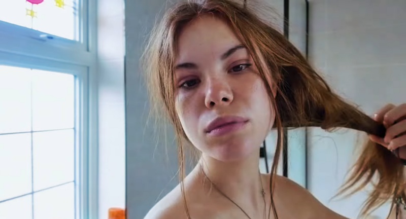 Isobel Burwood nude photo 11