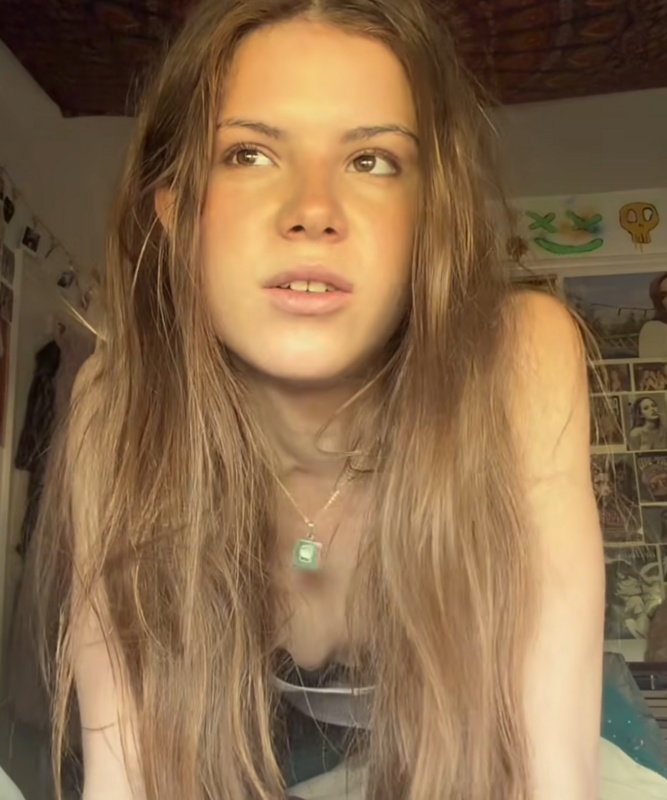 Isobel Burwood nude photo 22