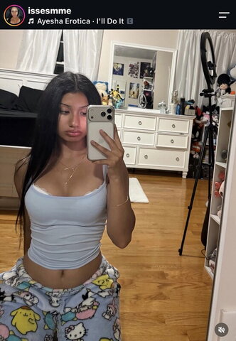 issesmme nude photo 2