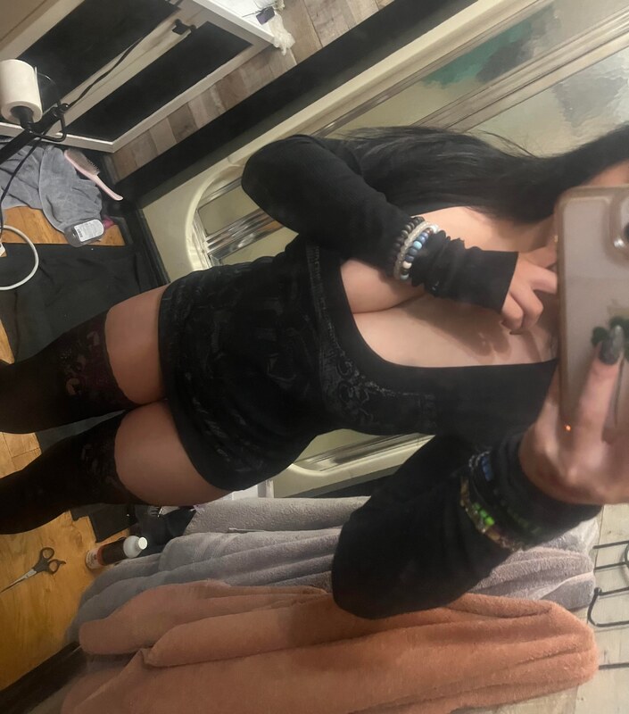 itallhappensatonce nude photo 29