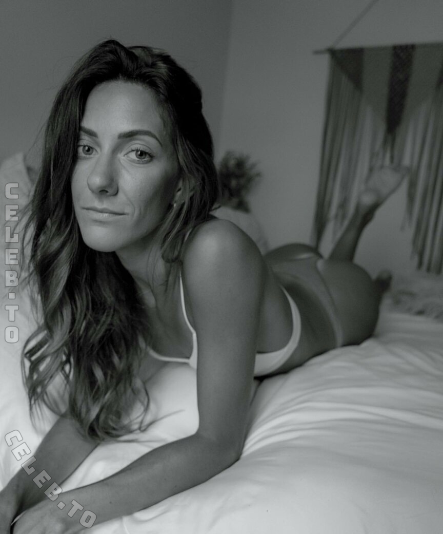 Its Marissa nude photo 5